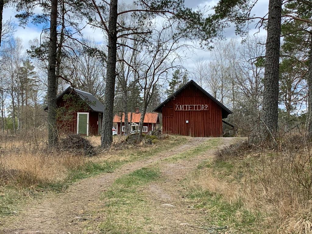 Bilden föreställer kårens scoutstuga Ämtetorp